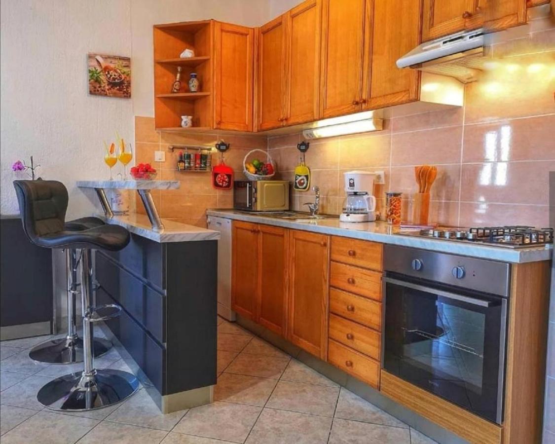 Holiday House Pasjak Sapjane Bagian luar foto