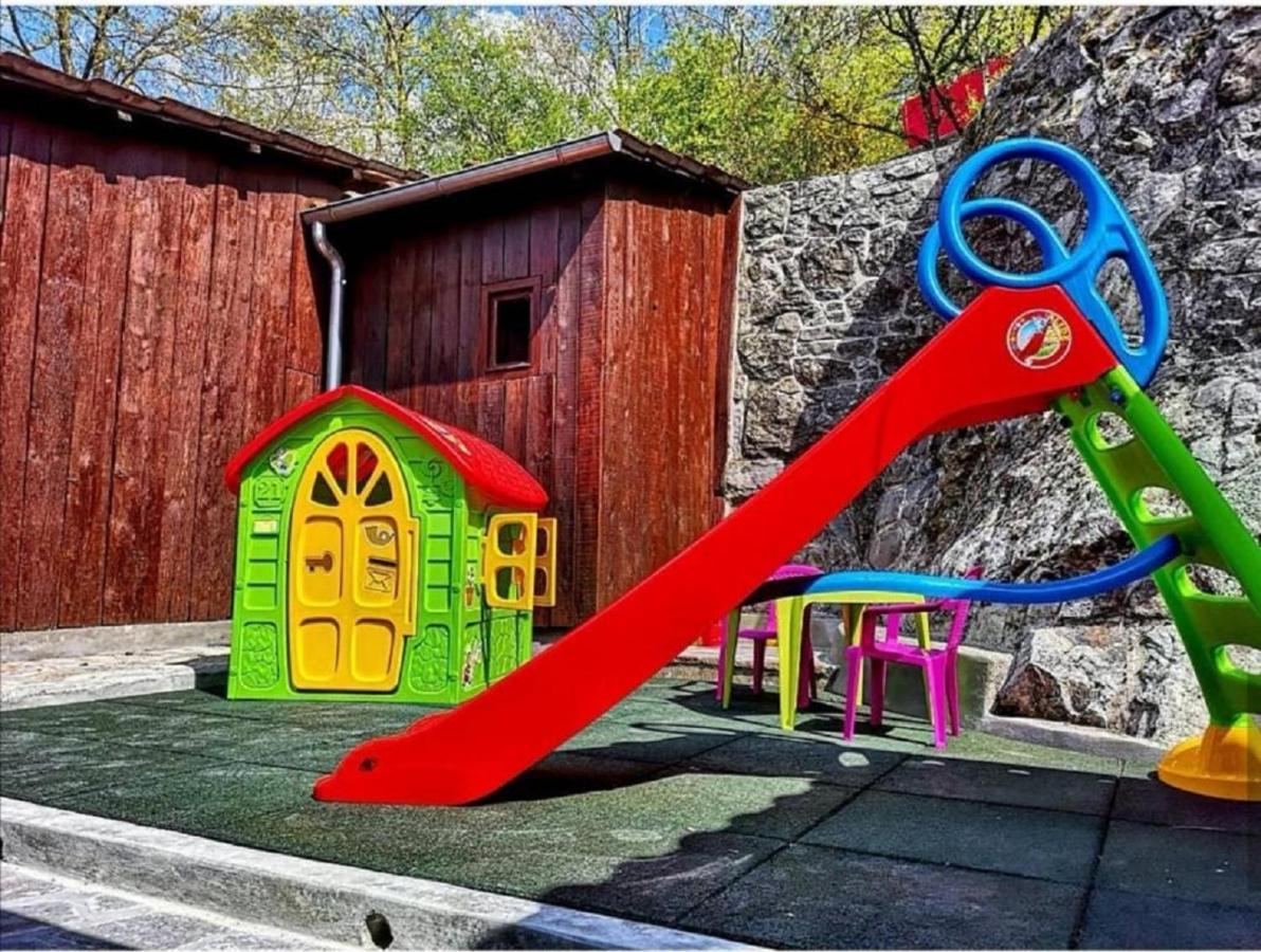 Holiday House Pasjak Sapjane Bagian luar foto